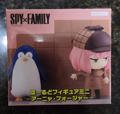 Anya Forger &amp; Penguin – Spy x Family – Hold Figure – FuRyu